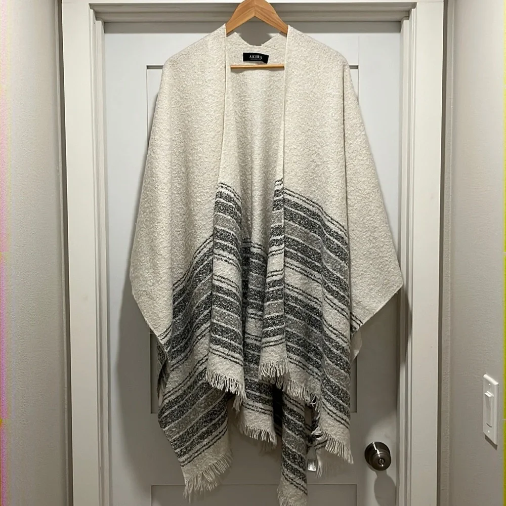 Akira Open Poncho Wrap Shawl Blanket Cape - Picture 1 of 5